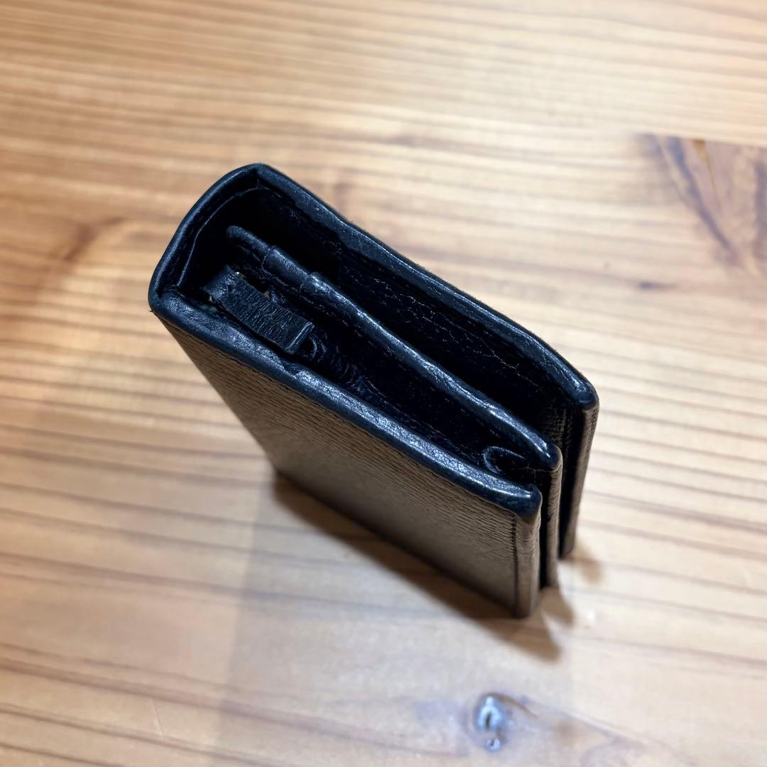 Gucci 黒 レザー 二つ折り財布