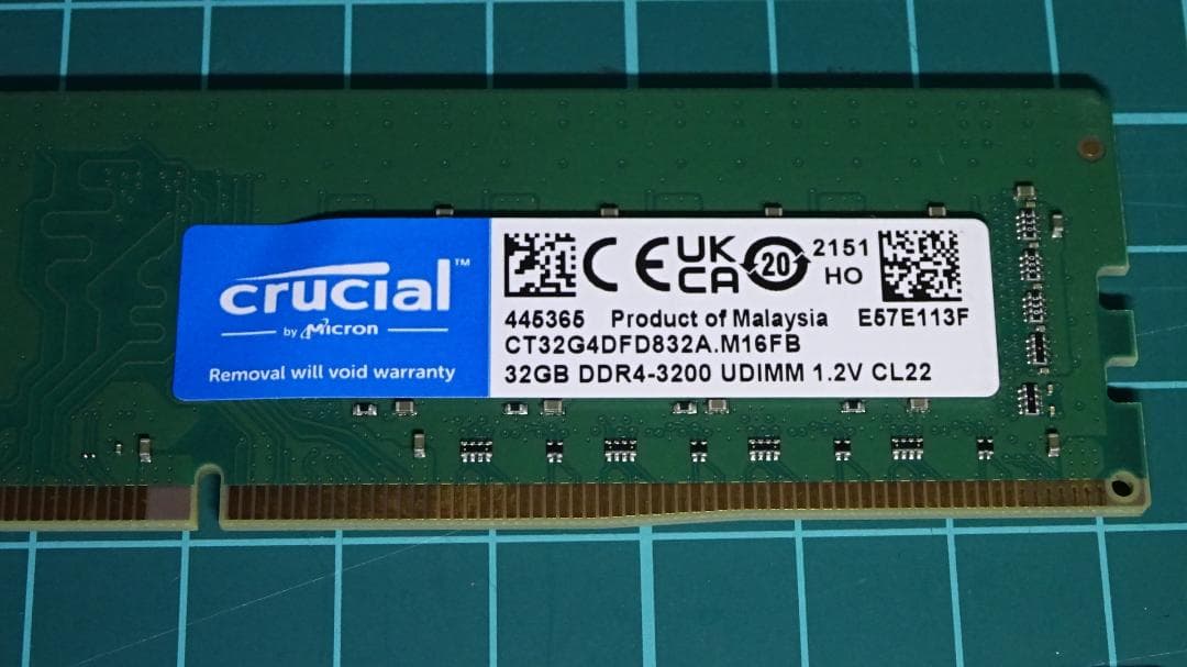 crucial DDR4-3200 32GB×2枚（64GB）
