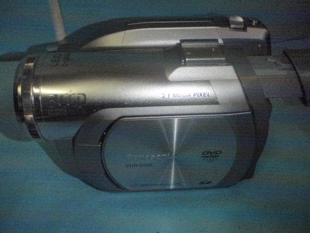 MRS-Pana08 3CCD DVDビデオカメラ VDR-D300