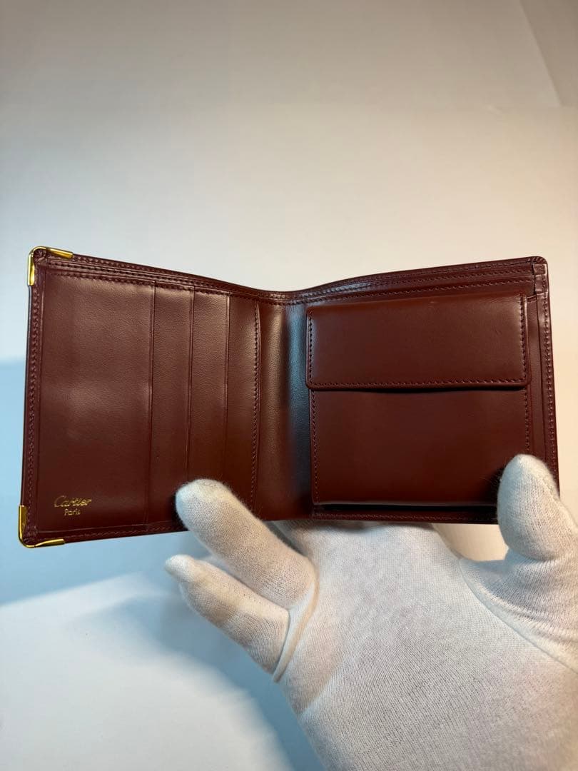 カルティエ（Cartier）の「マスト ライン」二つ折り財布