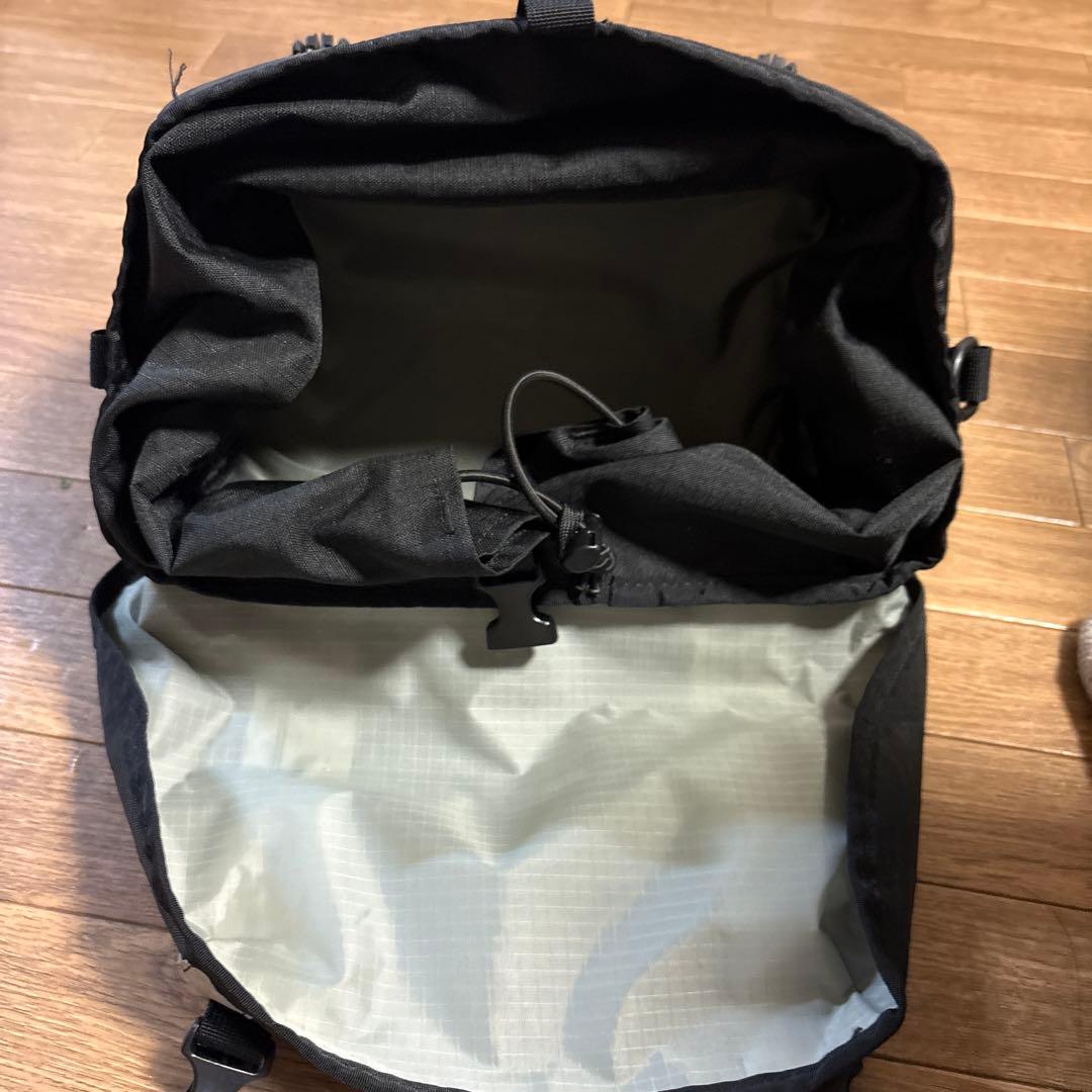 SWIFT INDUSTRIES 車体装着バッグ ブラック