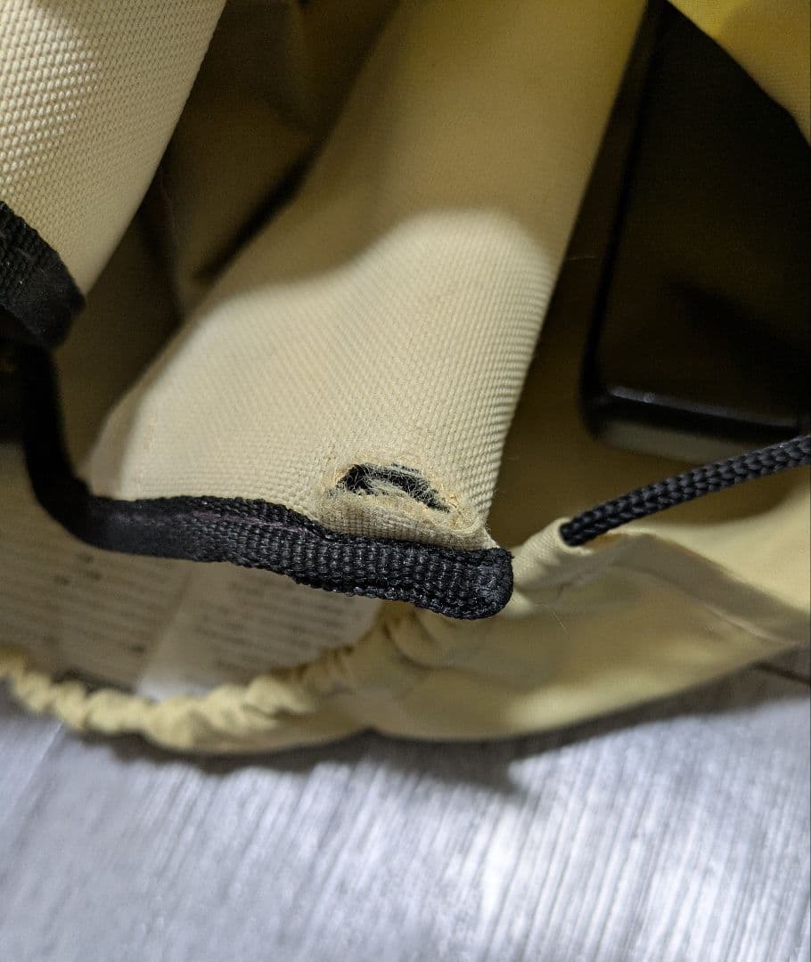 ナベページです。Coleman レイチェアー　 ベージュ