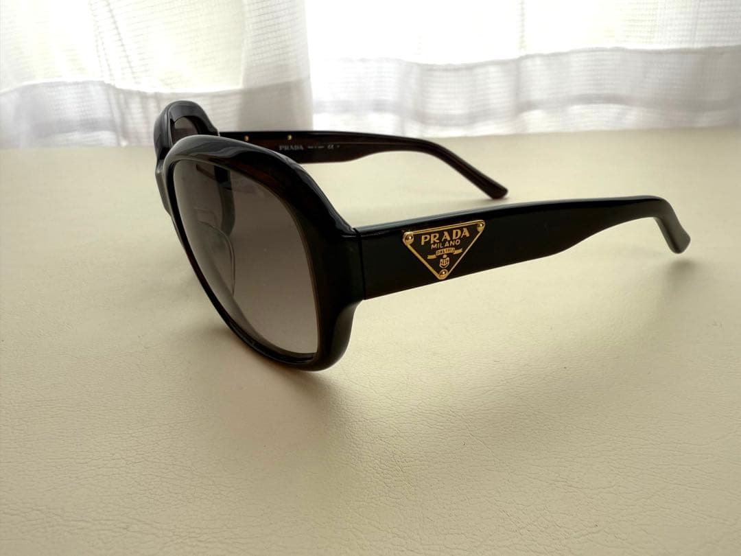 美品　PRADA プラダ　サングラス　ベッコウ　三角ロゴプレート