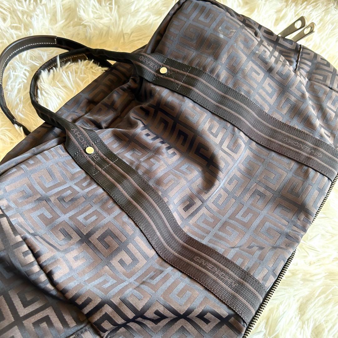 美品✨ジバンシー GIVENCHY ボストンバッグ パッカブル 大容量 総柄