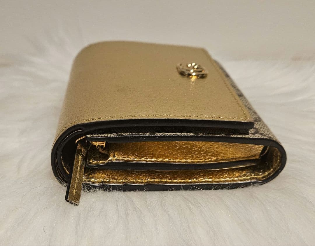 GUCCI 　グッチ財布　ダブルG メタリック　ゴールド