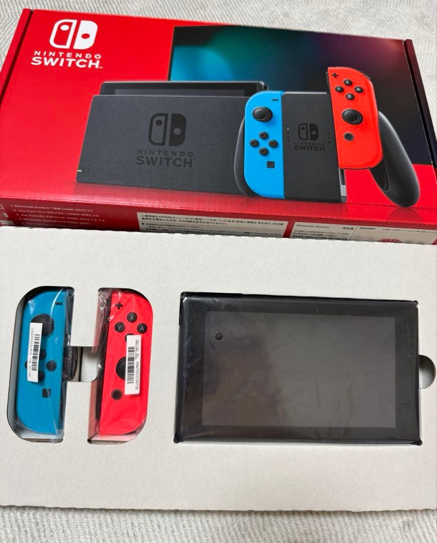 美品　Nintendo Switch 本体
