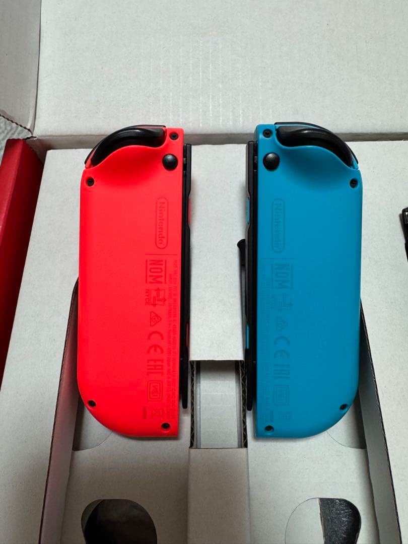 美品　Nintendo Switch 本体