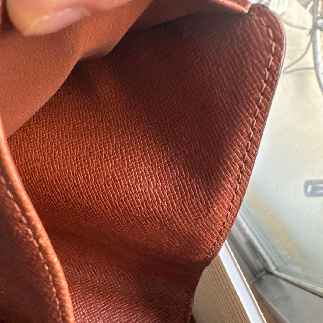 Louis Vuitton モノグラム　二つ折り財布