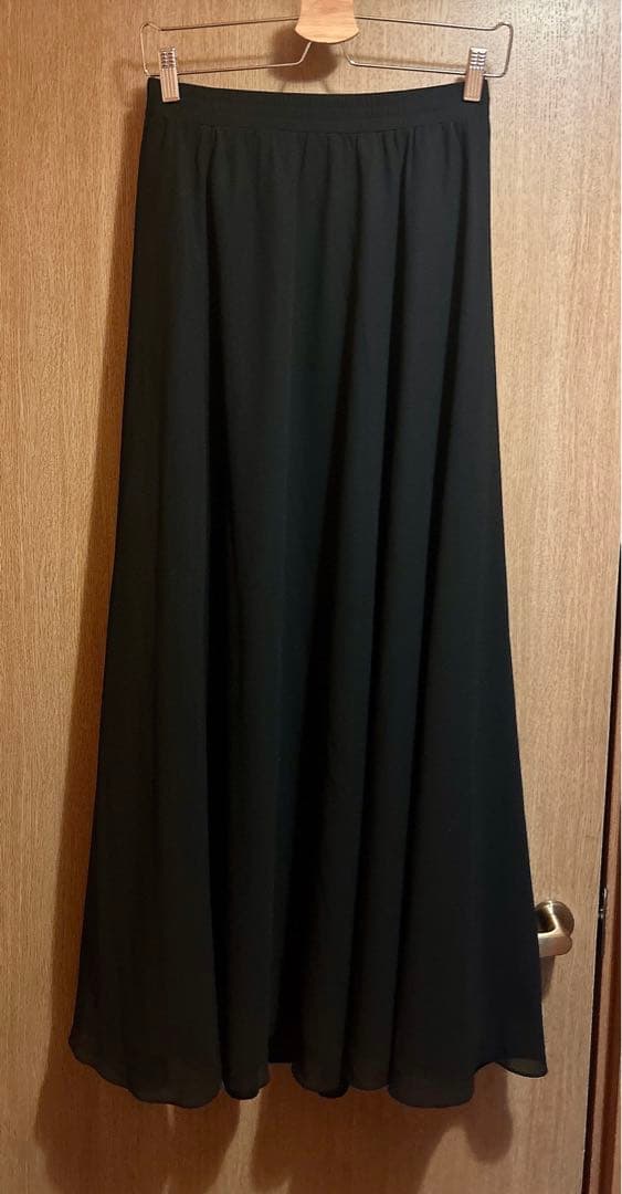ドレスルームアミ　演奏会　ステージ100cm 黒ロングスカート