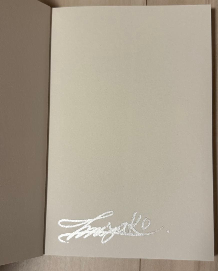 【極美品！サイン署名】石内都　見える見えない、写真のゆくえ　カーロ