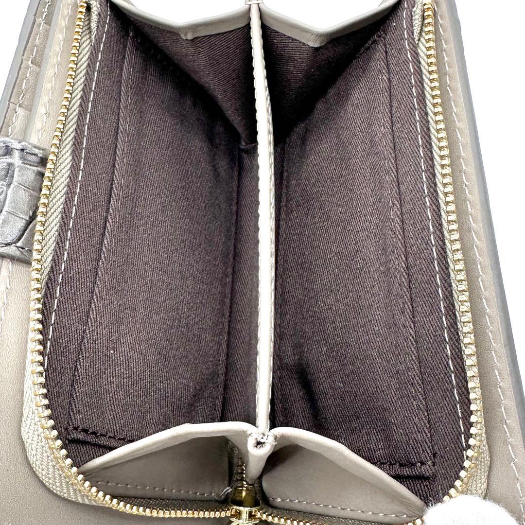 未使用✨RODANIA ロダニア 二つ折り財布 クロコ型押し 牛革 グレージュ