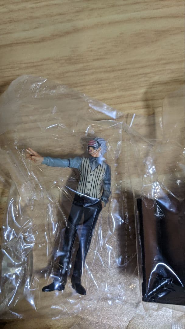 逆転裁判 法廷フィギュアコレクション 狩魔冥 綾里千尋 綾里真宵 ゴトー