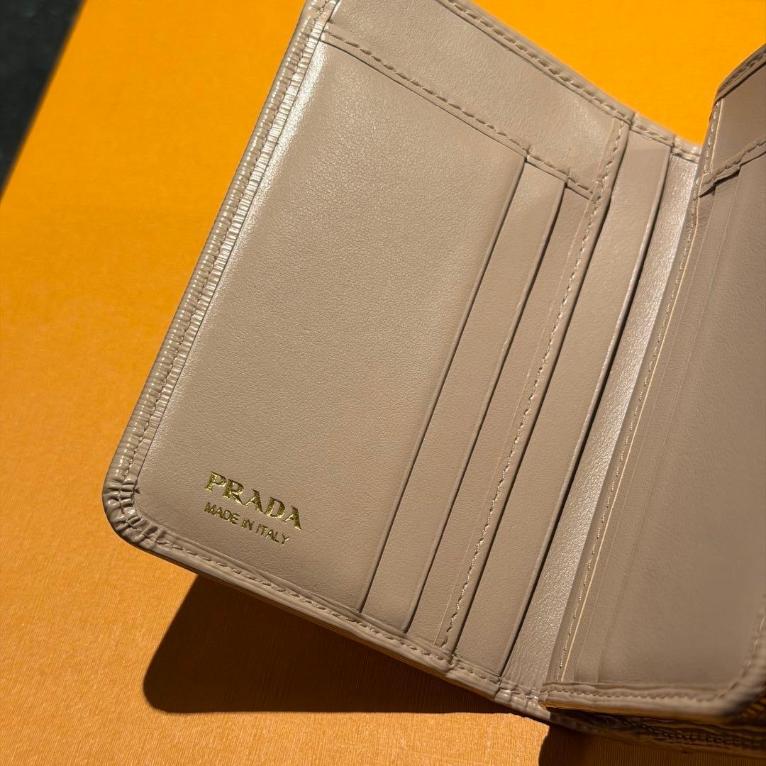 【正規品】PRADA プラダ 2つ折り 財布 ウォレット ピンクベージュ レザー