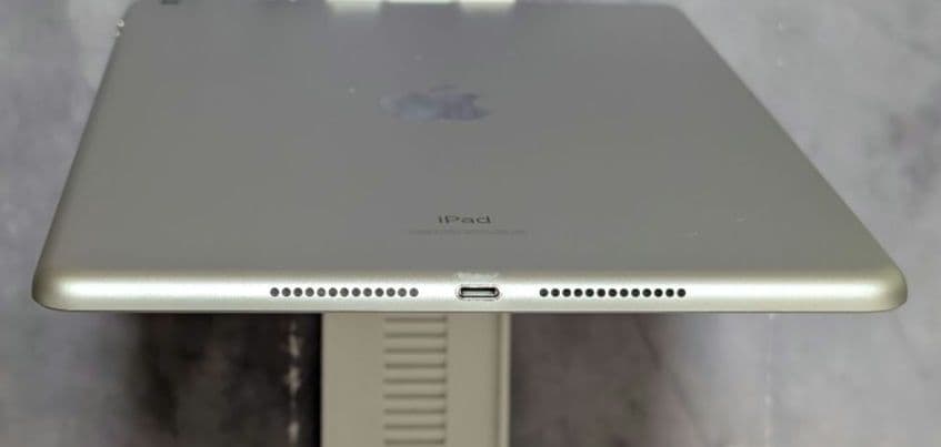 iPad第7世代 32GB シルバーWi-Fi モデル