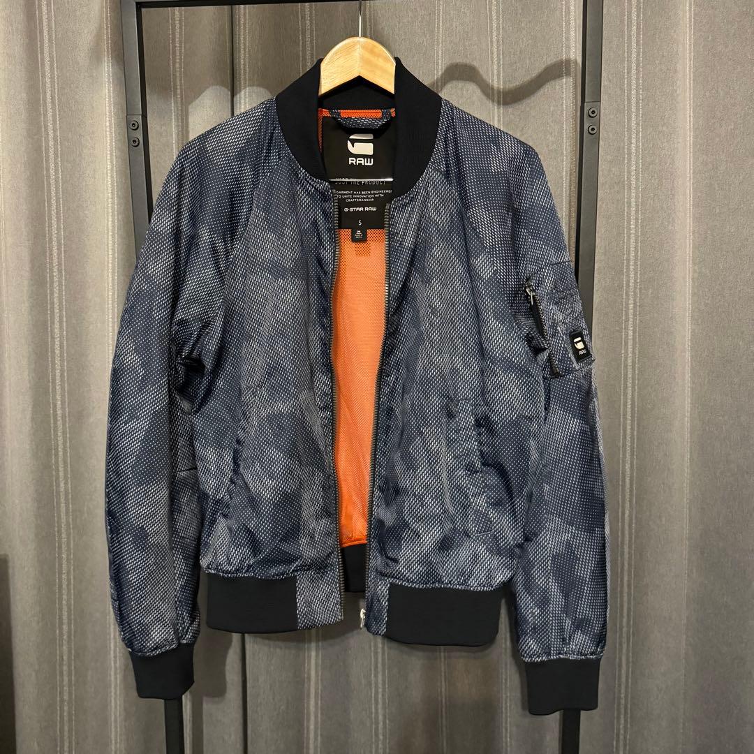総柄BOMBER JAKET《T-pablow着用》