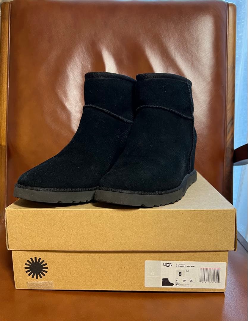 UGG ブラック ムートンブーツ8 Wclassic FEMME MINI