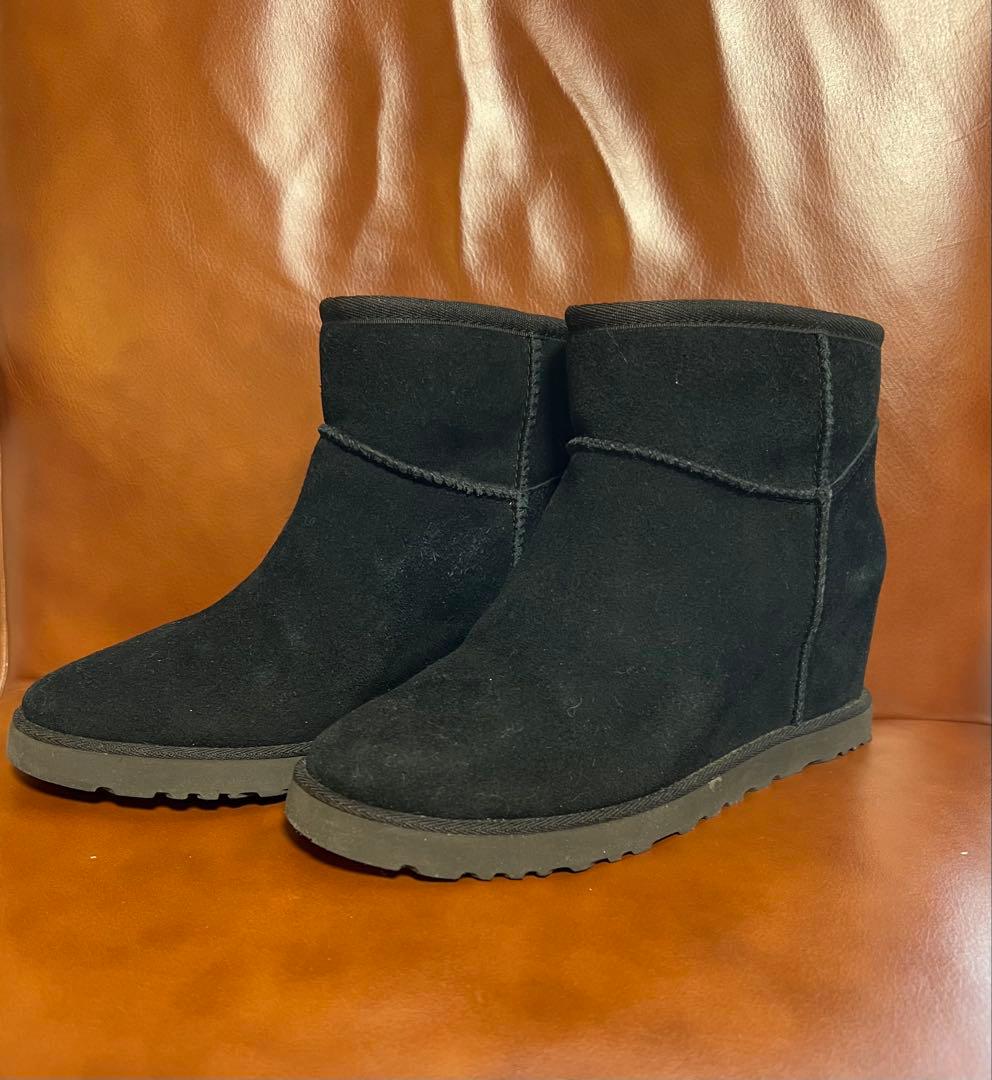 UGG ブラック ムートンブーツ8 Wclassic FEMME MINI
