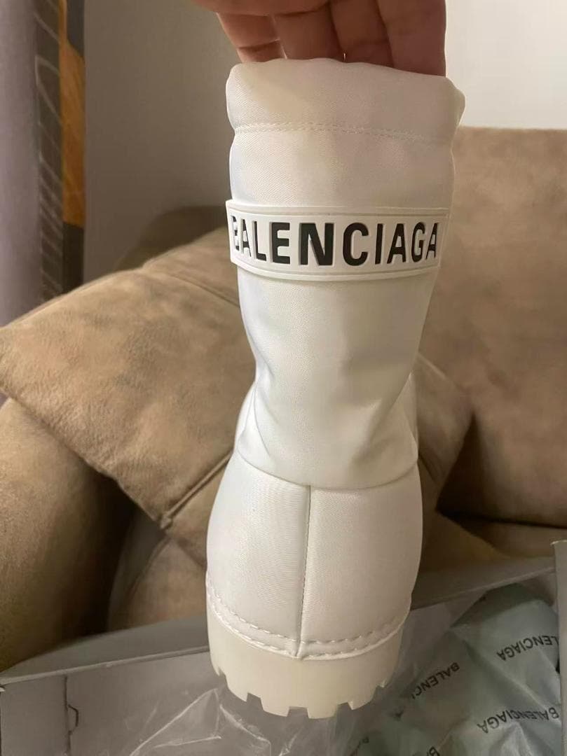 BALENCIAGA ホワイト ロングブーツ