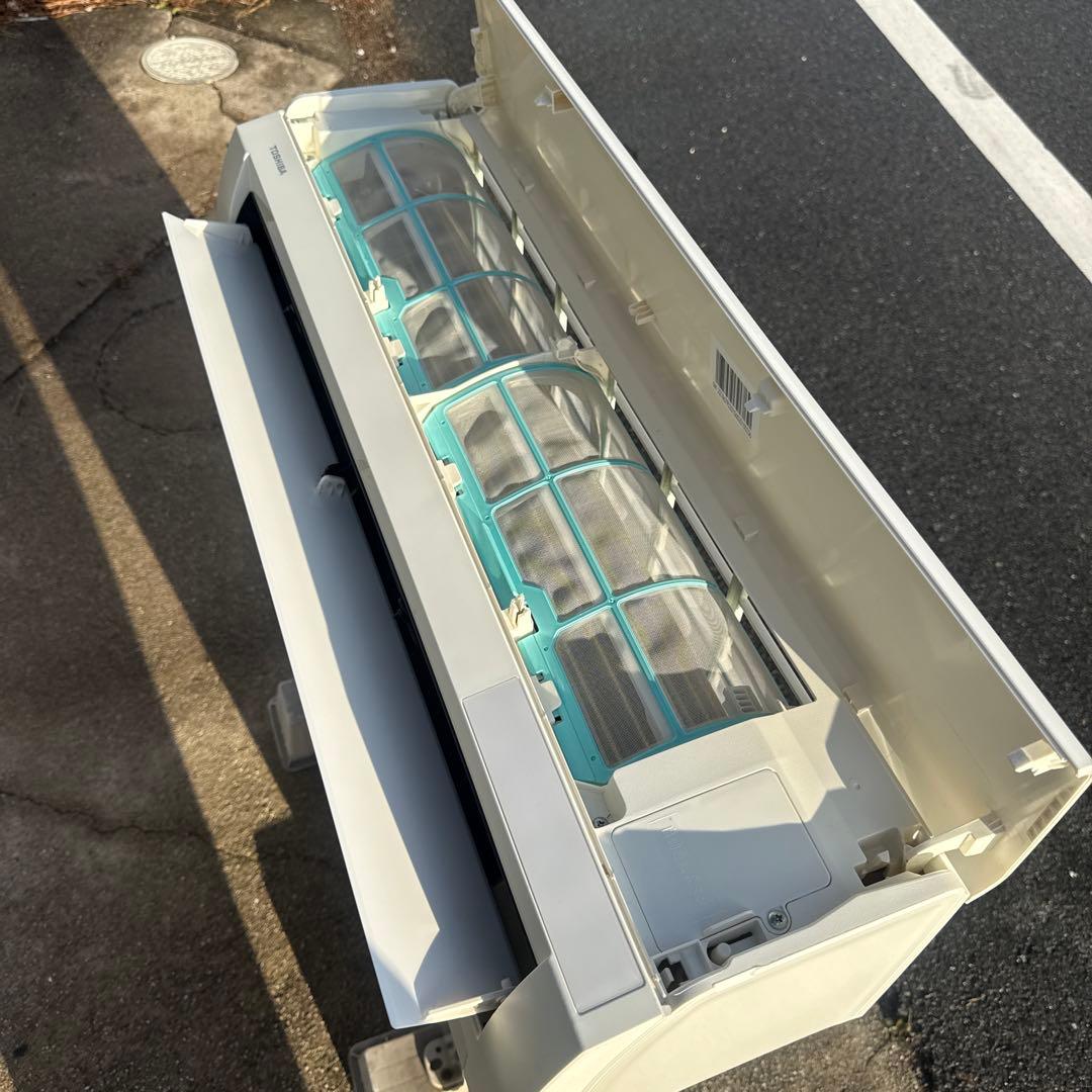 われTOSHIBA 2.2kW 6畳 ルームエアコン RAS-G221M