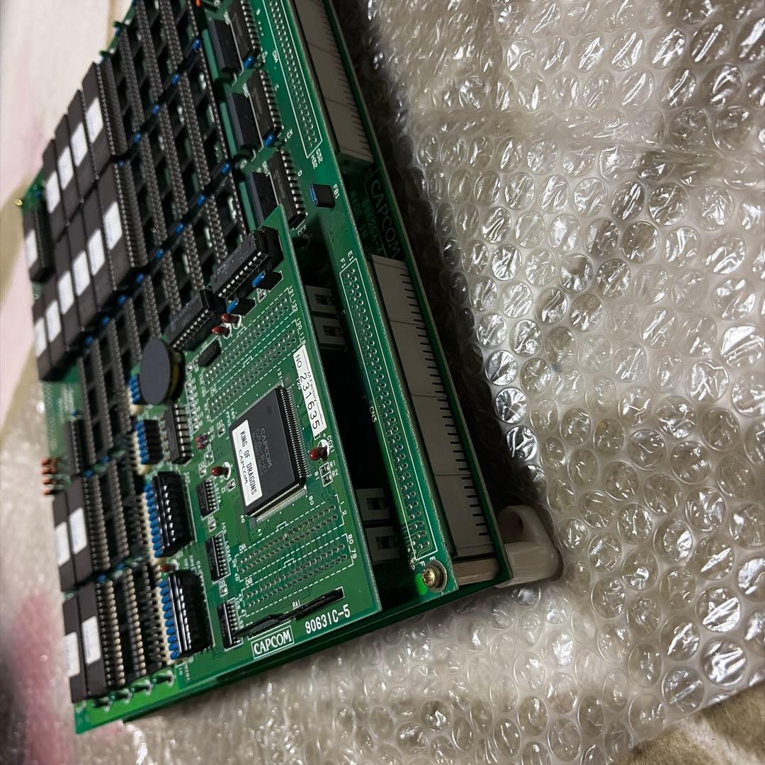 動作未確認　中古　アーケード基盤　ザ・キング・オブ・ドラゴンズ　基盤のみ