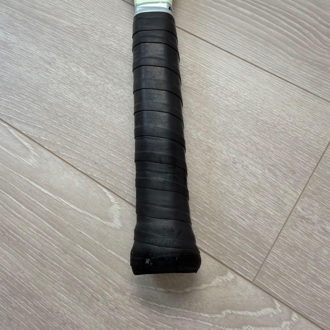 HEAD EXTREME MP ラケット　グリップ2