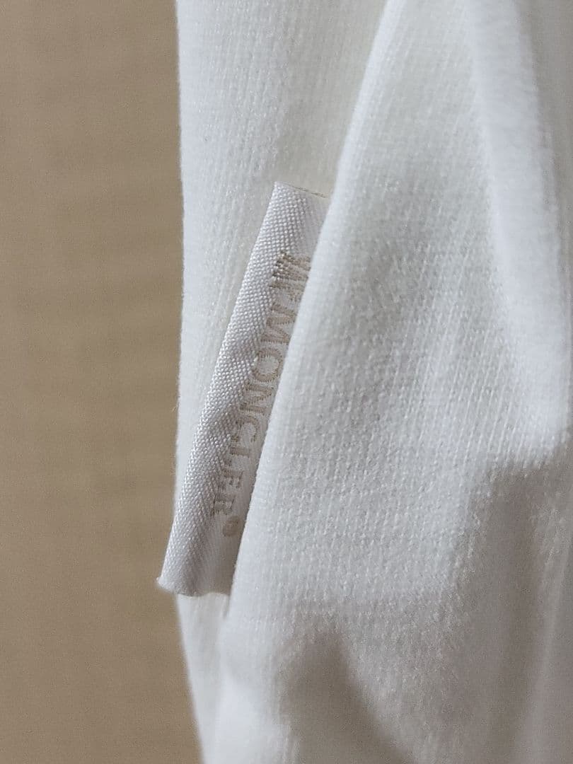 りんりん　MONCLER ホワイト 半袖Tシャツ