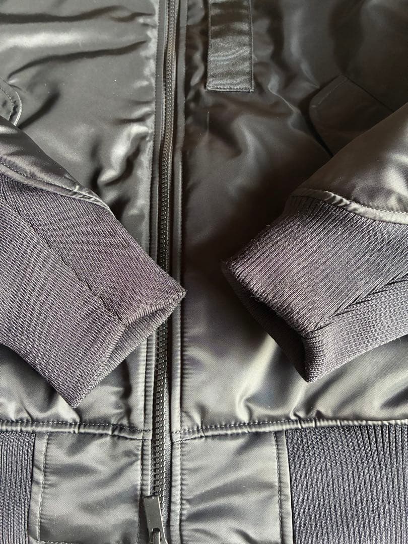 UNIQLO ＋J ハイブリッドオーバーサイズボンバージャケット　ブラックM