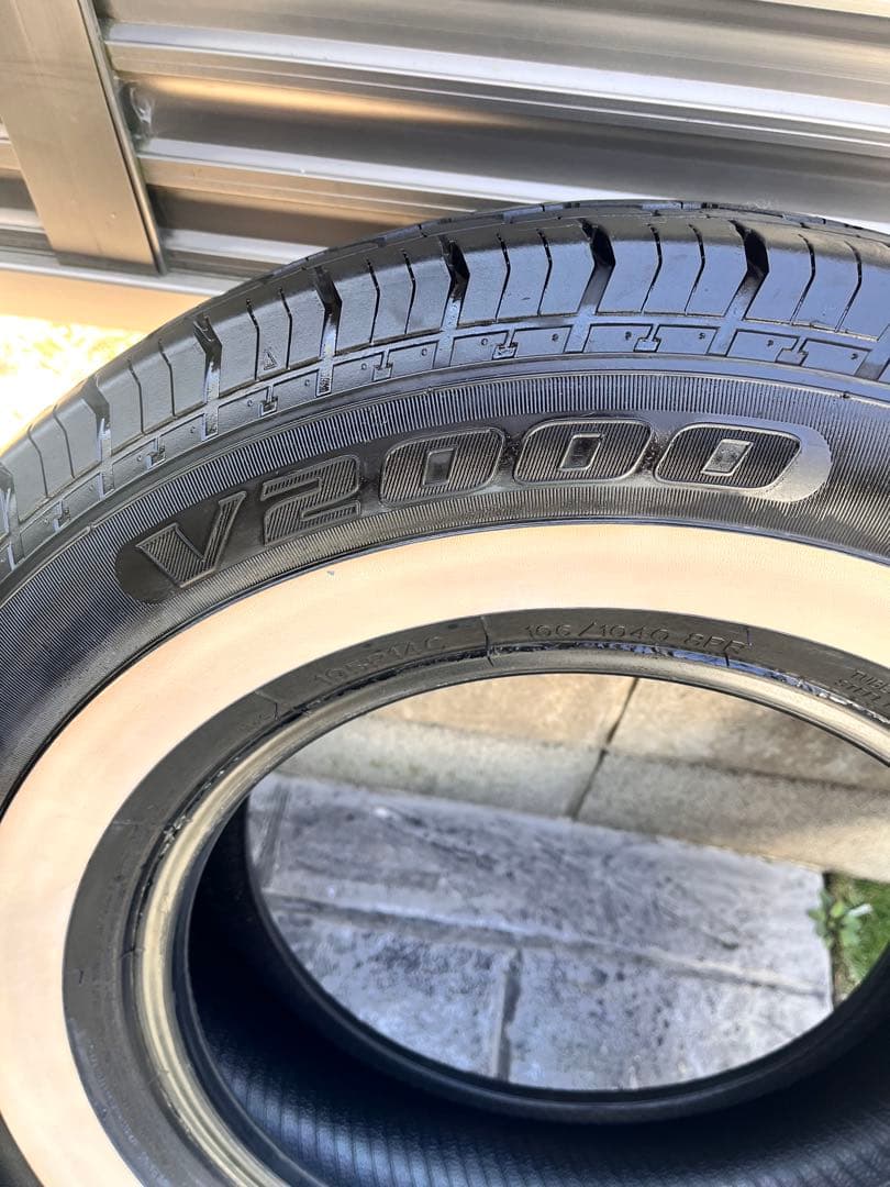 Vitour V2000 195/14C タイヤ
