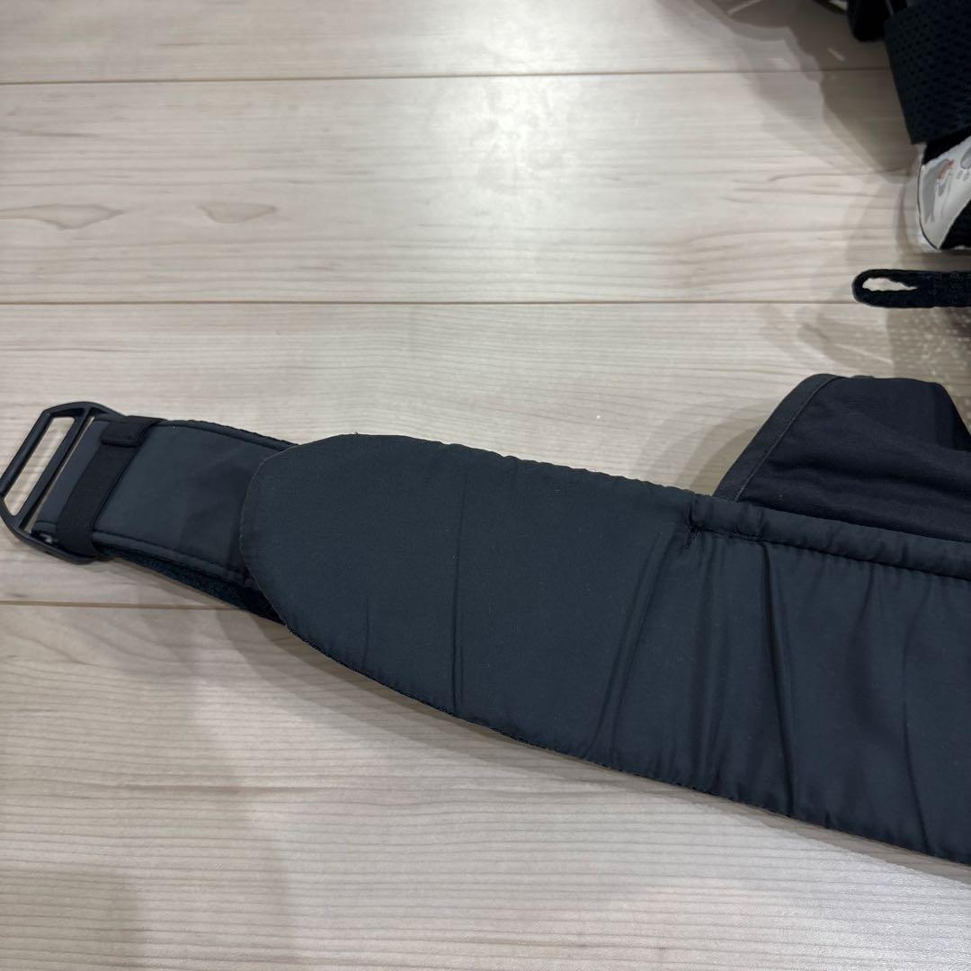 【美品】BabyBjörn 抱っこ紐 ONE KAI Air ブラック