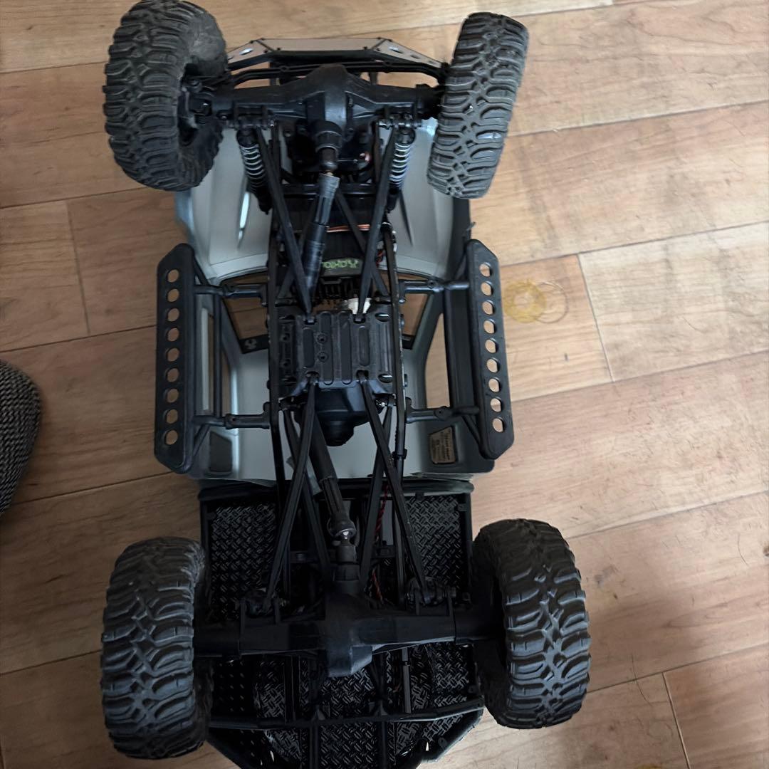 G*F様 Axial SCX10 ラジコンカー