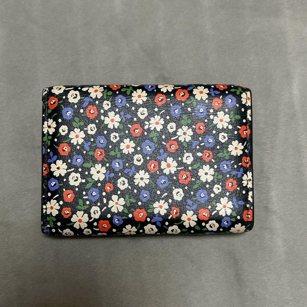 美品　Miu Miu 花柄 三つ折り財布　ミニ　ウォレット　コンパクト　ブラック
