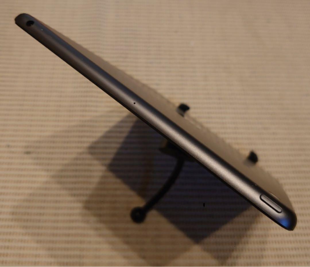完動品iPad第7世代(A2197)本体128GBグレイ送料込EMF3Q