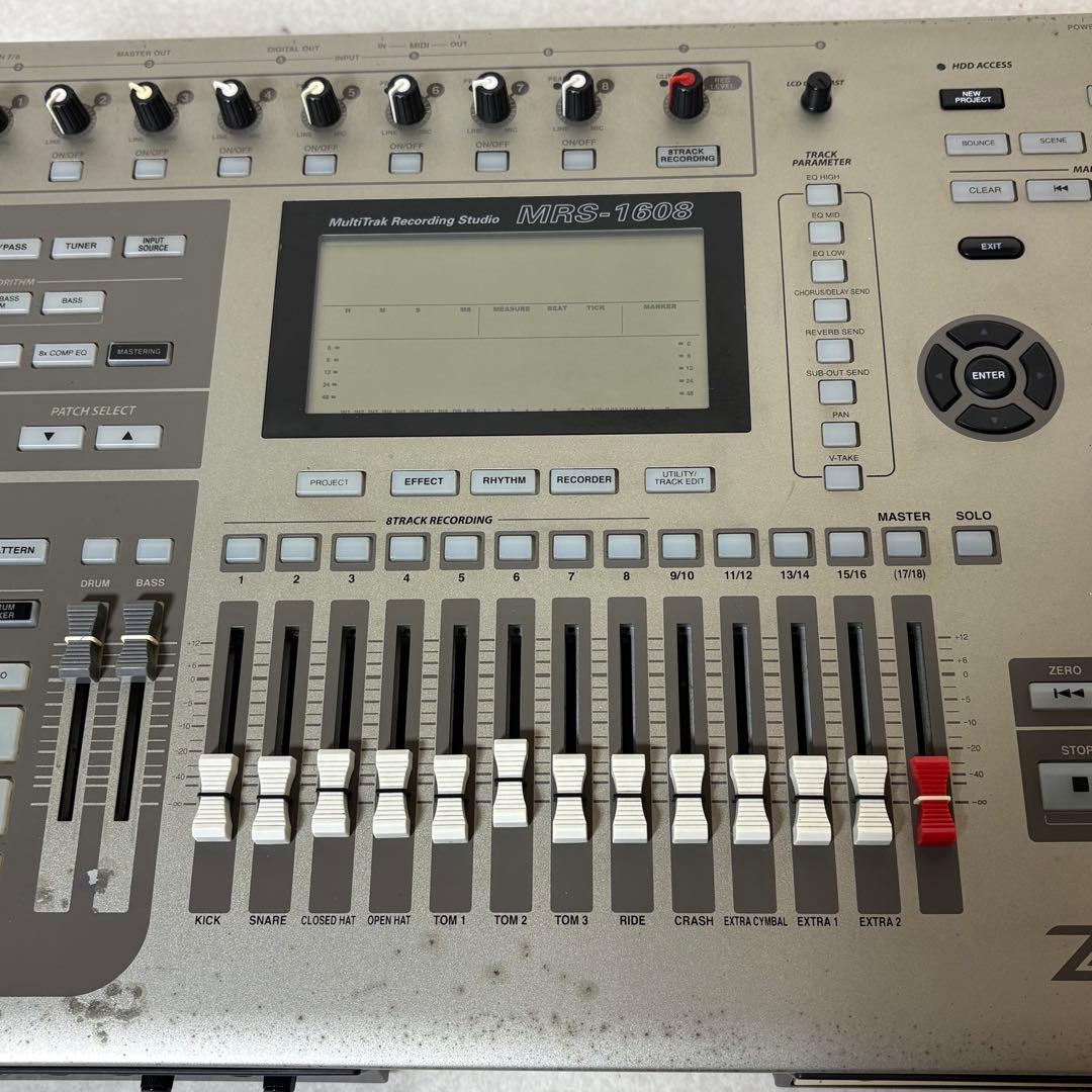 ZOOM MRS-1608 マルチトラックレコーダー