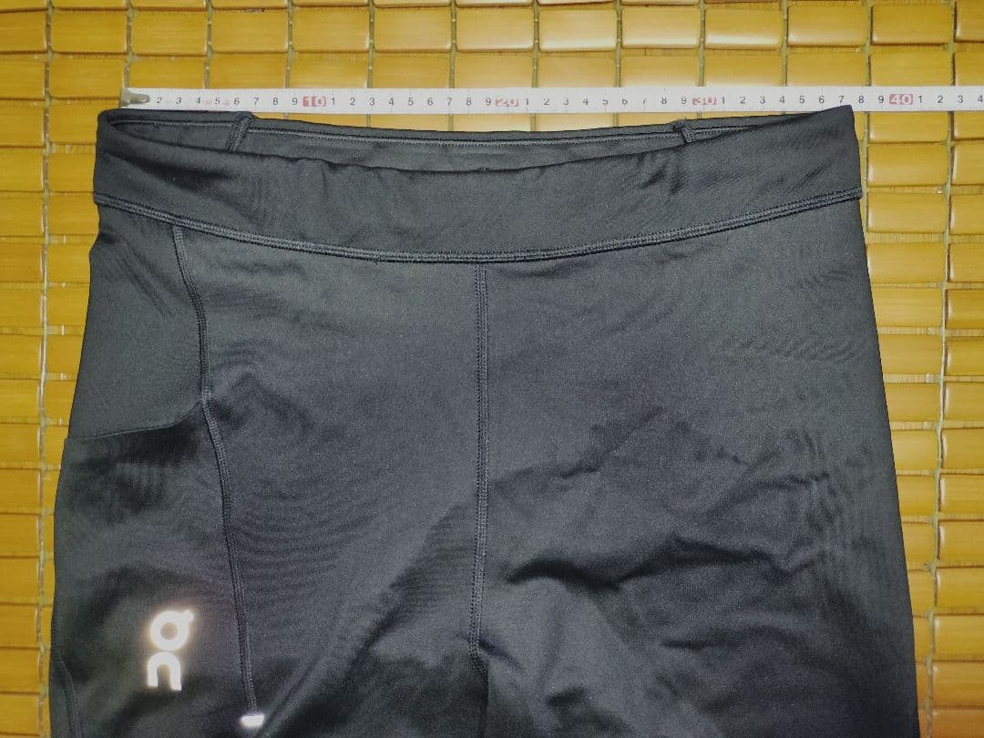 本日限定価格On Performance Winter Tights Lumos
