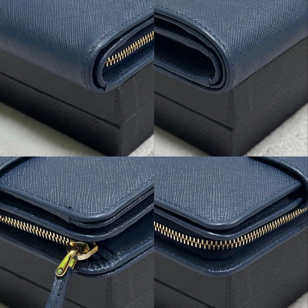PRADA 折り財布　ゴールドロゴ　ブルー　ラウンドジップ　サフィアーノレザー