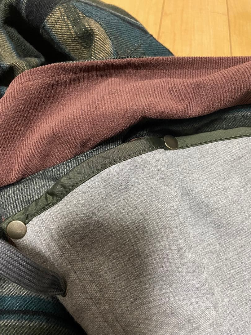 Burton スノーボードジャケット　メンズSサイズ