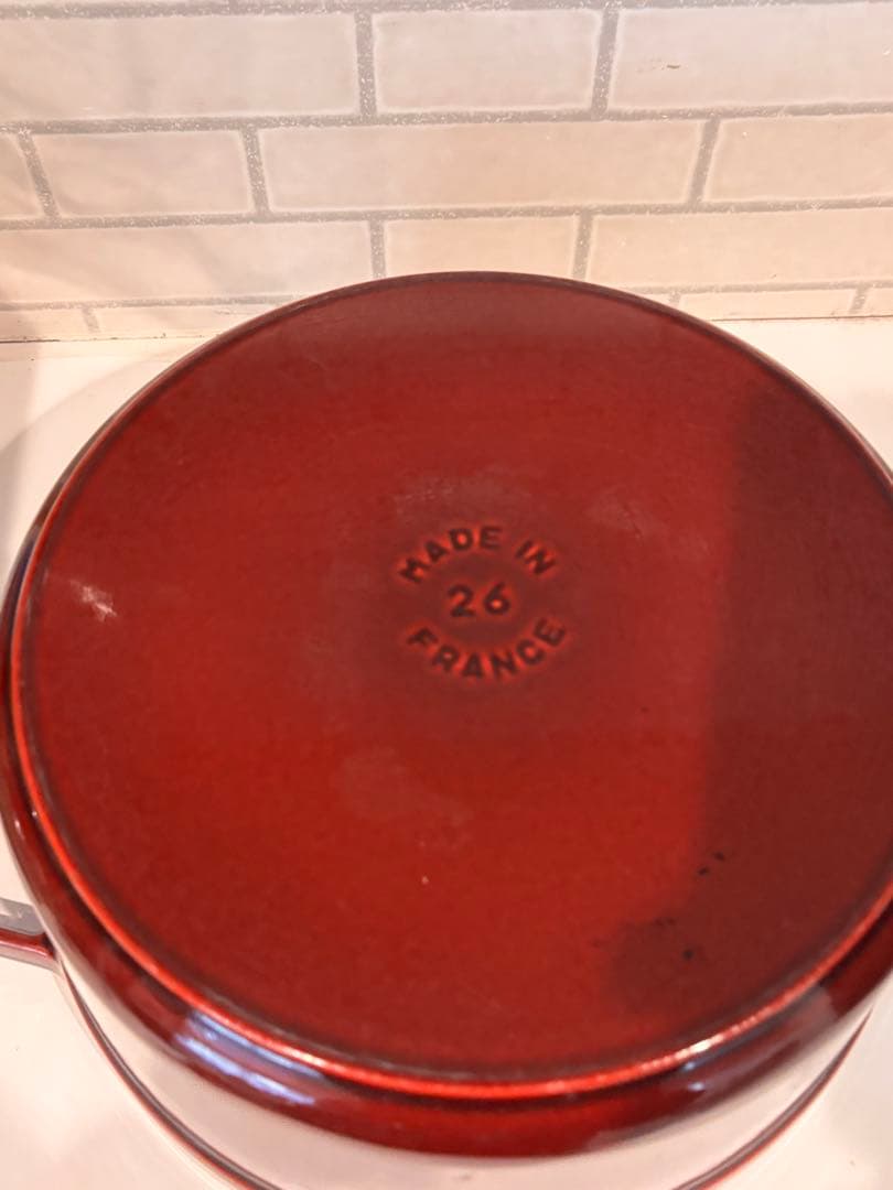 STAUB 26cm赤　18cm黒