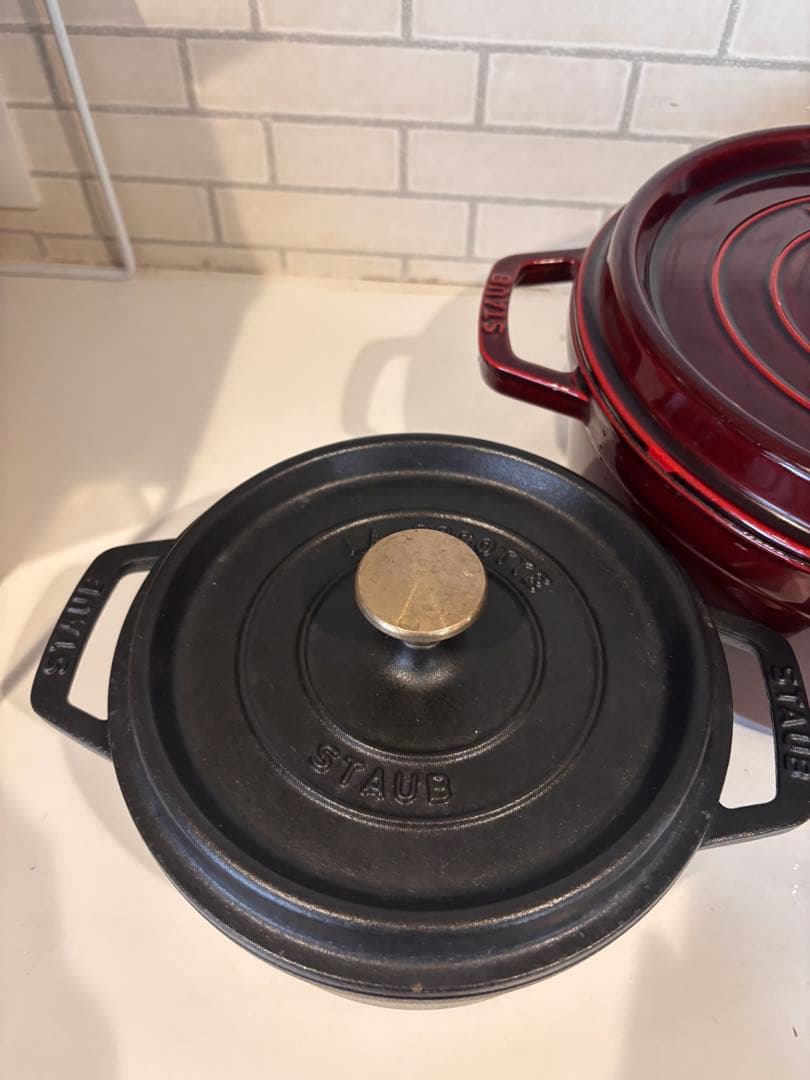 STAUB 26cm赤　18cm黒