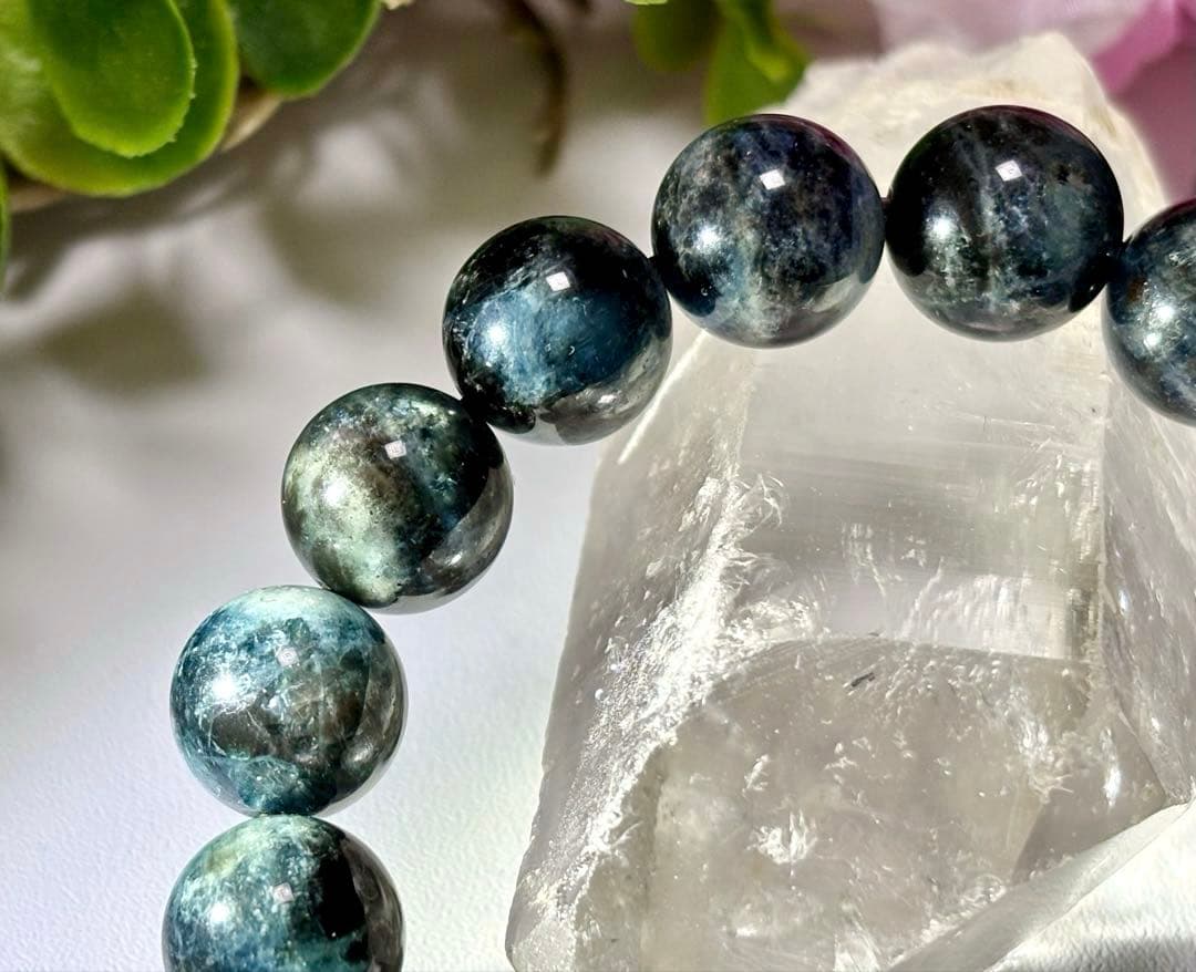 究極品質　超希少幻の逸品　海の精霊の宝物　幻のゴールドブラックスターアクアマリン