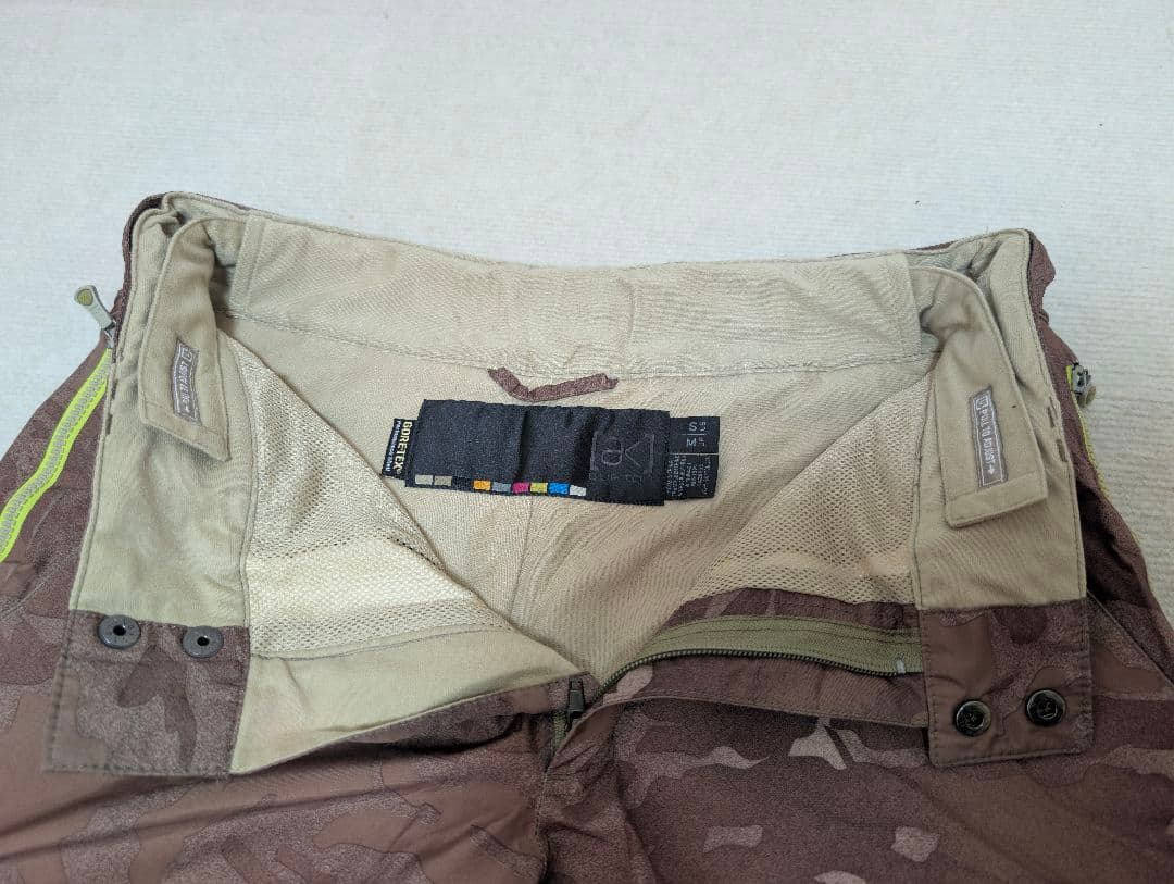 Burton [ak] スノーボードウェア カモフラージュ