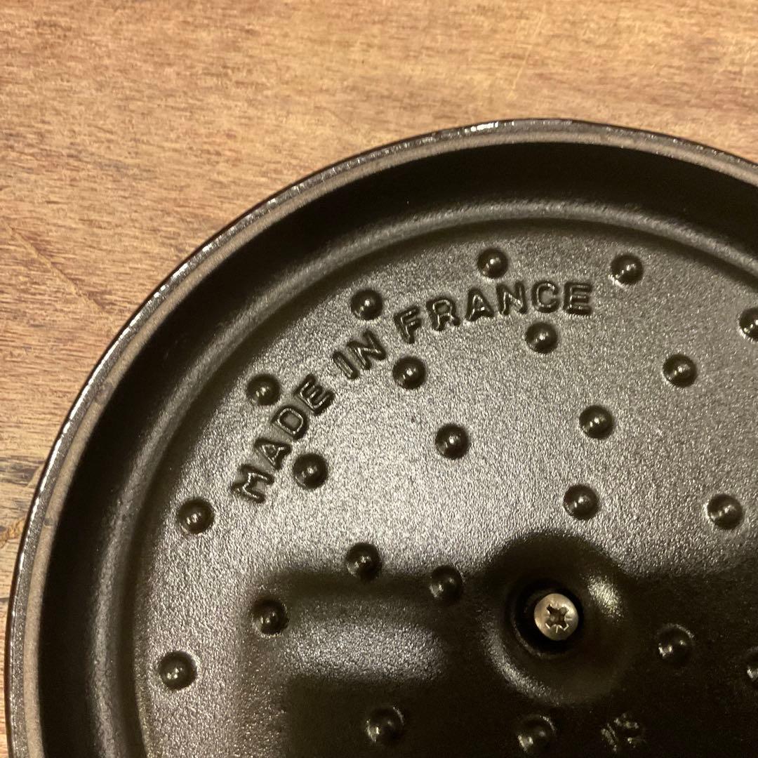 美品！ストウブ STAUB グレナディンレッド ピコ・ココット ラウンド 22
