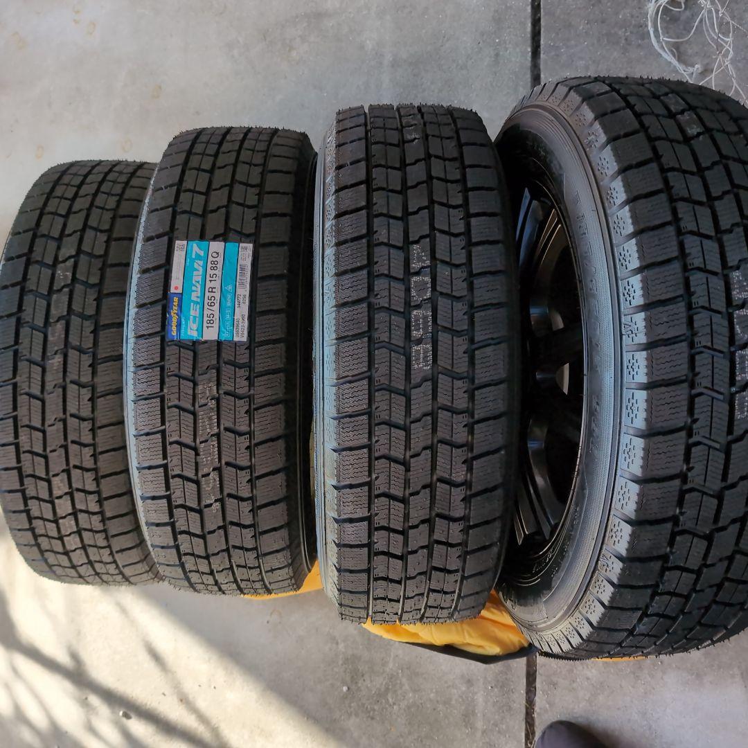 値引き！新品 ホンダ フリード 185/65R15 スタッドレスタイヤセット