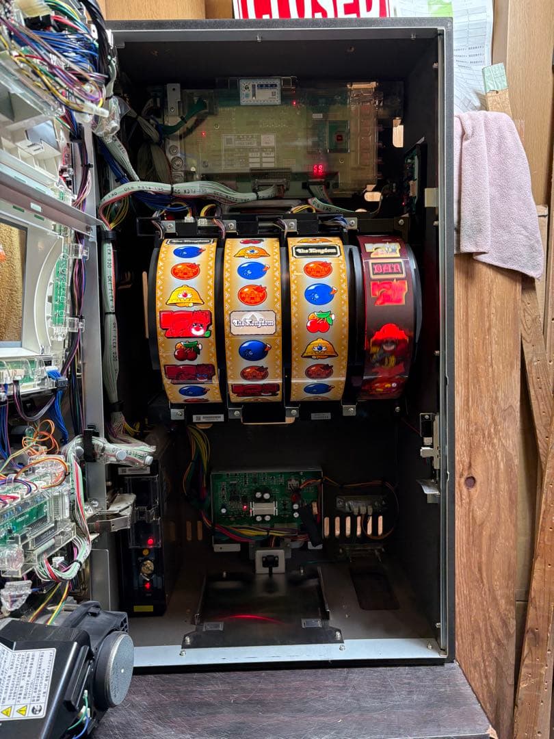 ジャングルマスターコングダム／ＣＣ　不要機付　実機　自宅まで配送可