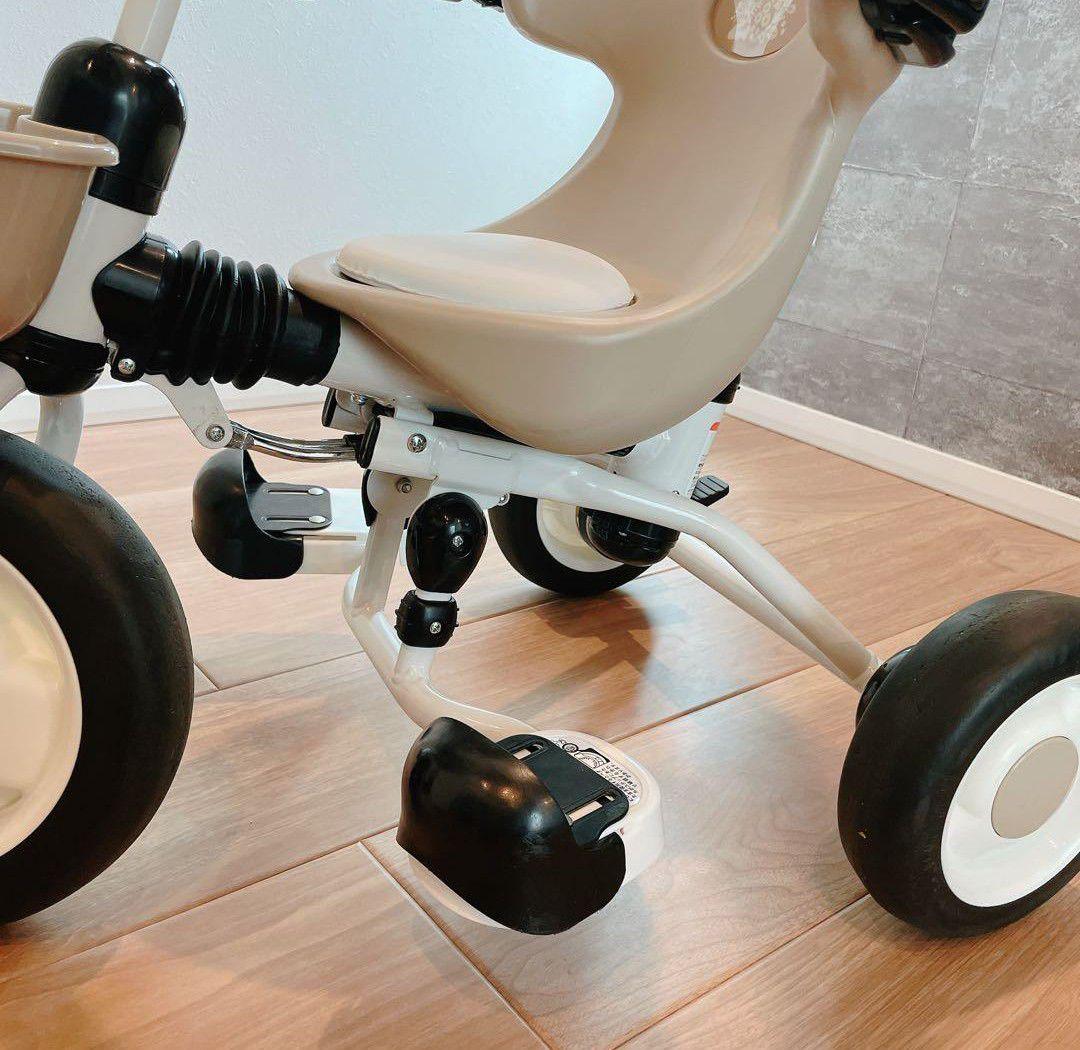 【美品】ides 折りたたみおさんぽ　コンポ ベージュ 折りたたみ三輪車
