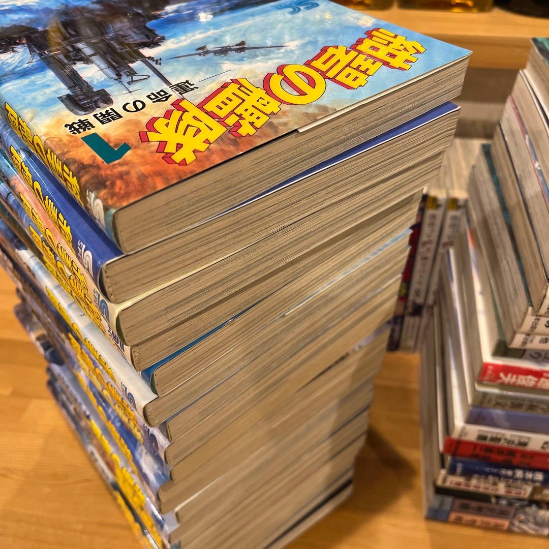 紺碧の艦隊全21冊、その他歴史本17冊
