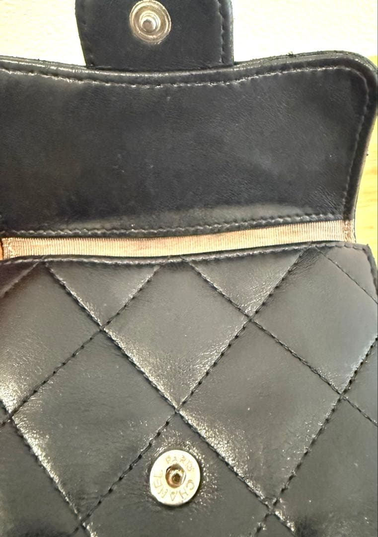 F*e様 CHANEL ブラック キルティング折り財布