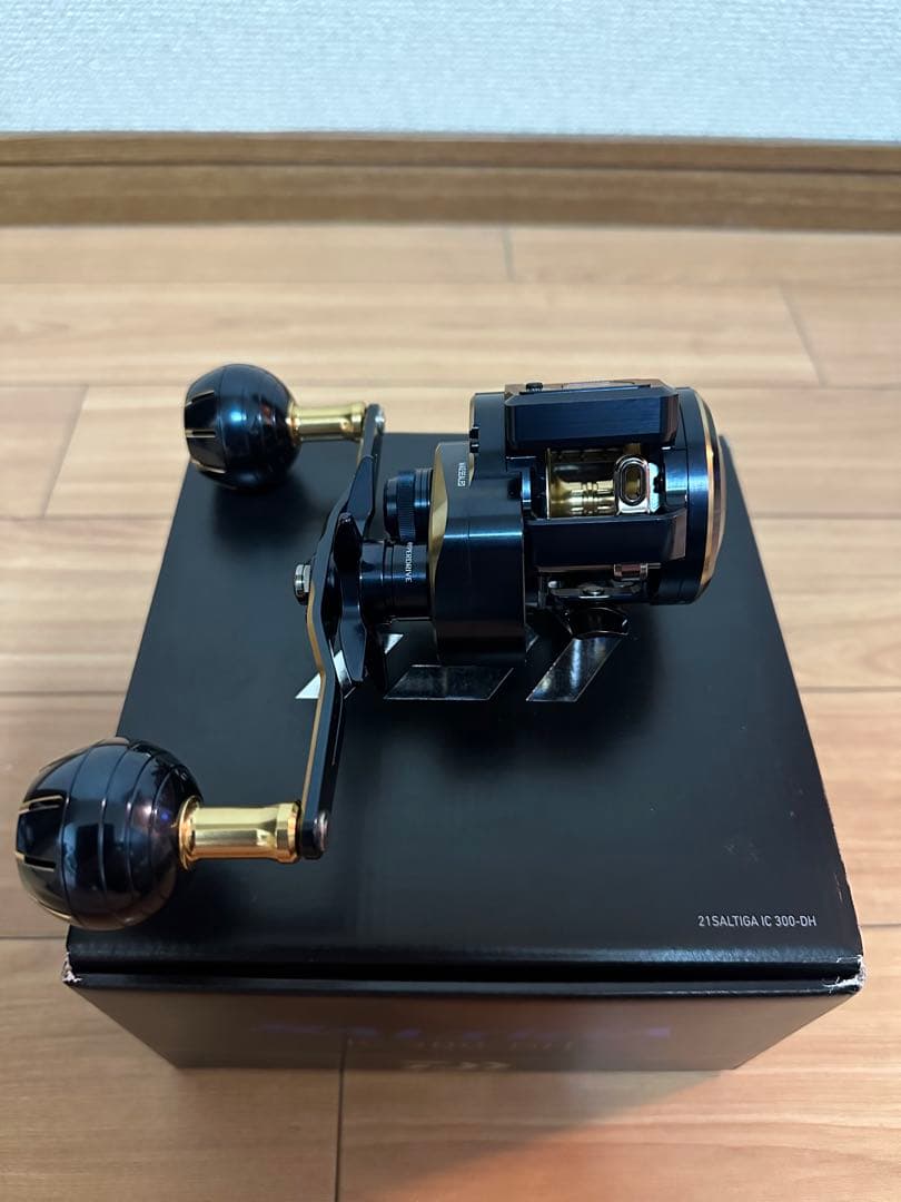 新品未使用 　SALTIGA IC 300-DH ベイトリール