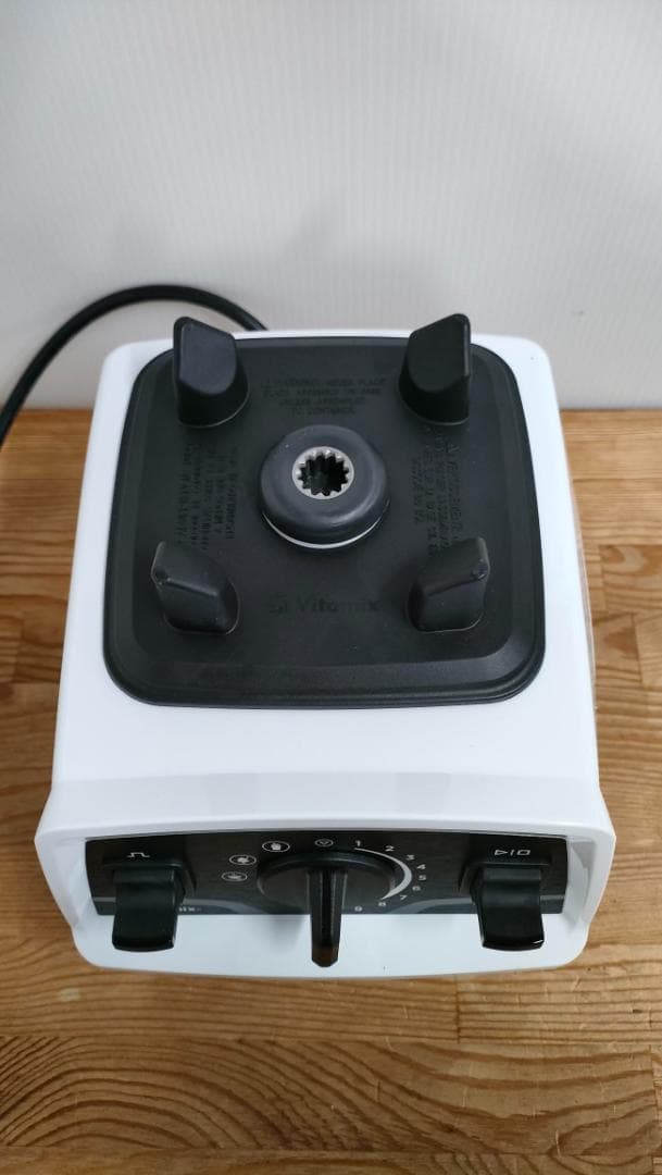 【美品】バイタミックスE520　ホワイト　保証書あり　日本モデル　1669