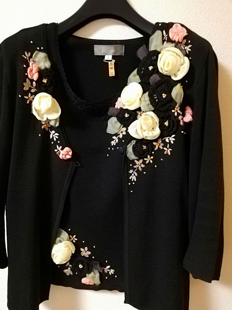 FRANCO FERRARO　美しいお花立体装飾のアンサンブル　お得な6500円
