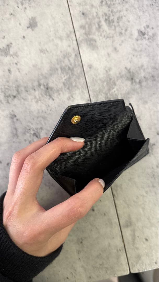 PRADA サフィアーノレザー 三つ折り財布 ブラック